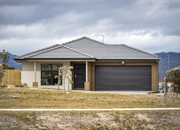 10 Duncan Loop, Googong NSW 2620