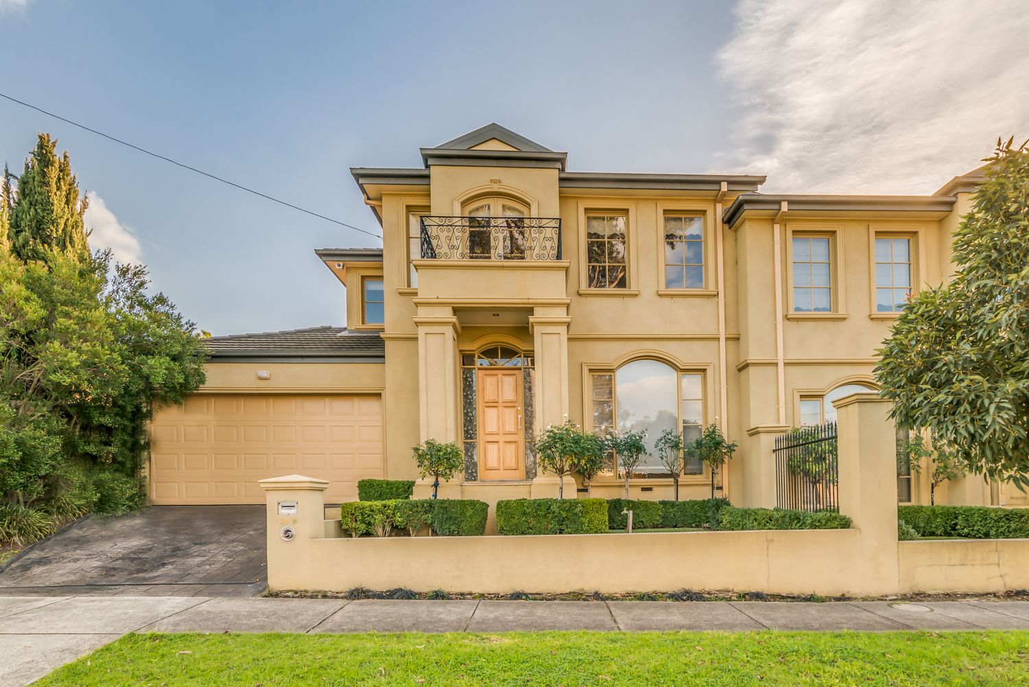 3 bedrooms Townhouse in 24B Glendale Avenue TEMPLESTOWE VIC, 3106