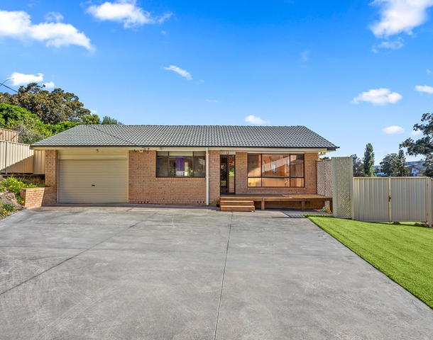 1 Ranchby Avenue, Lake Heights NSW 2502