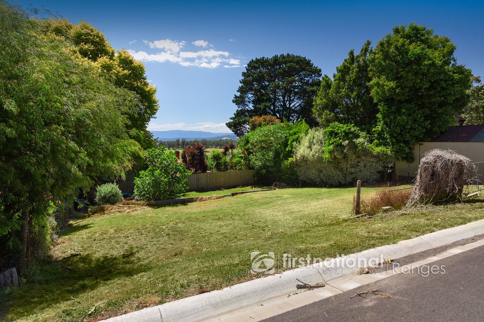 16 Heroes Avenue, Gembrook VIC 3783, Image 2
