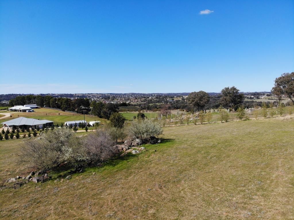 18 Curtis Pace, Young NSW 2594, Image 1