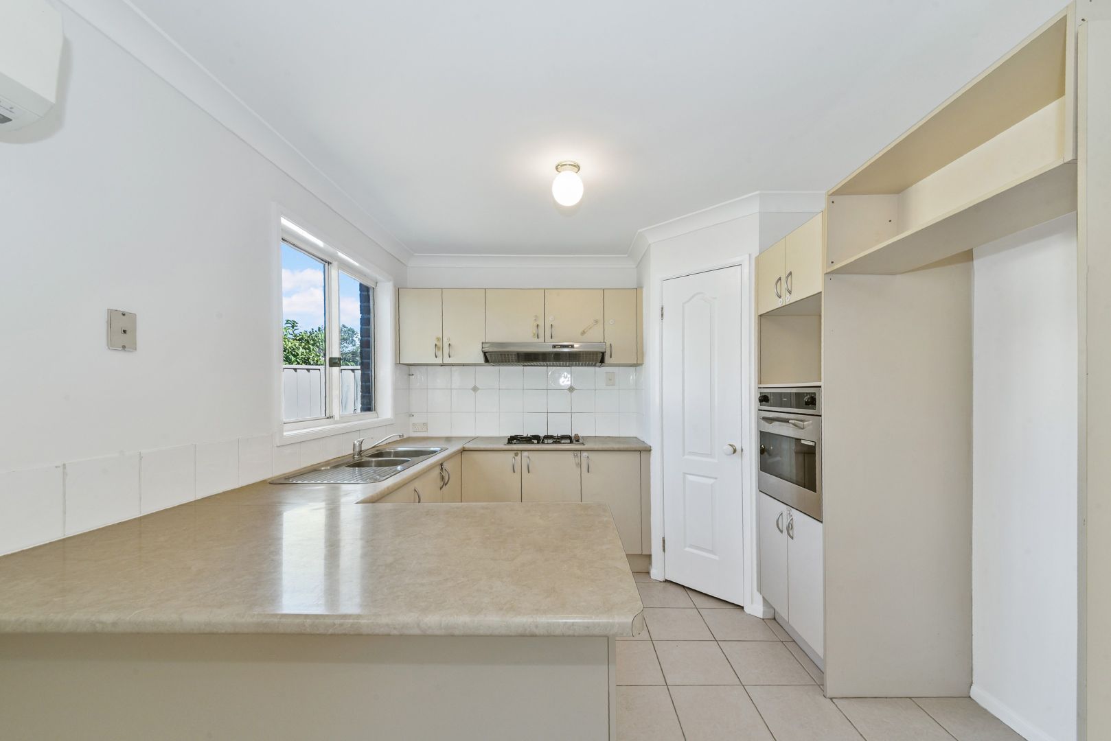 15 Robinia Avenue, Fairfield East NSW 2165, Image 1