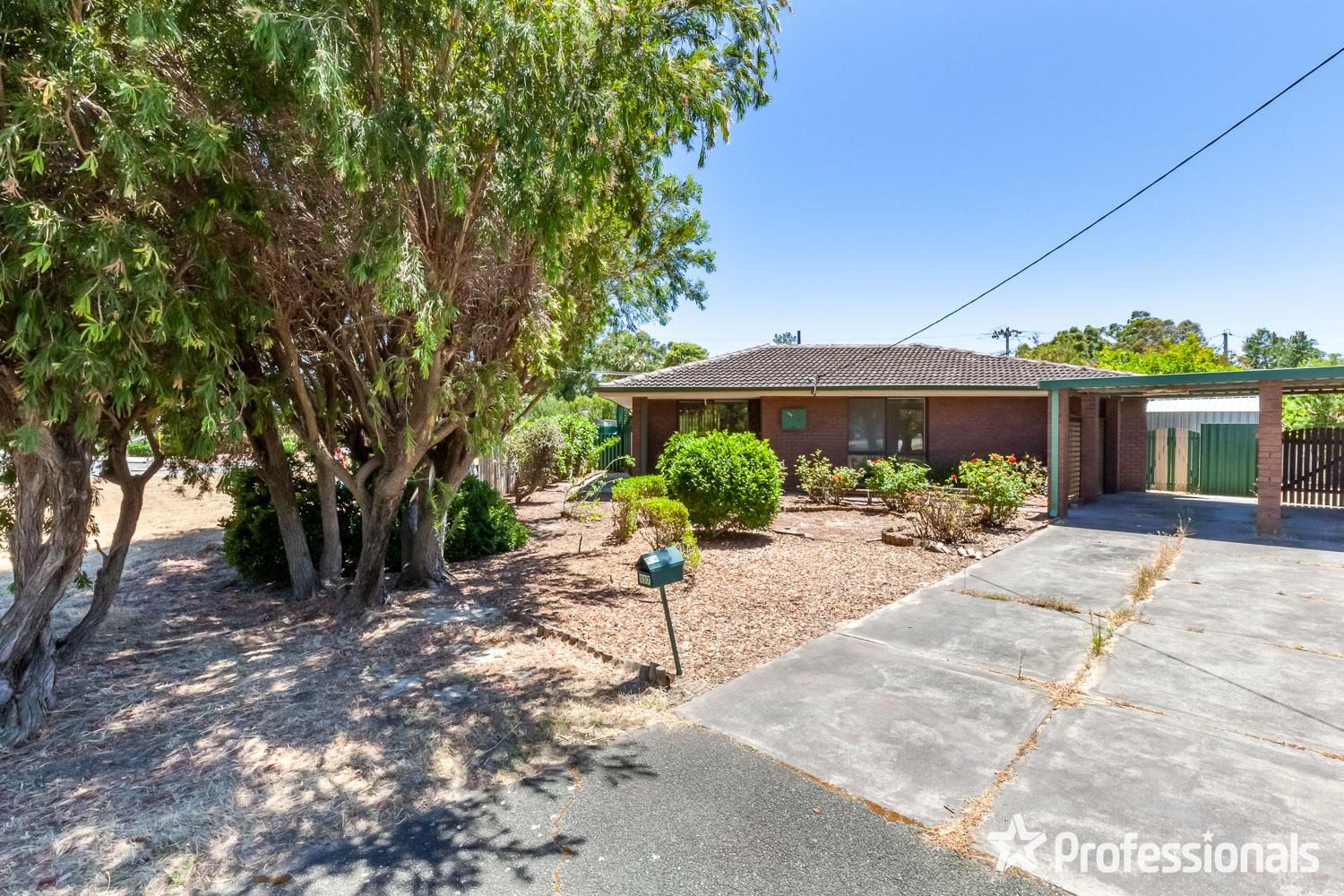 2 bedrooms House in 117 Fifth Road ARMADALE WA, 6112
