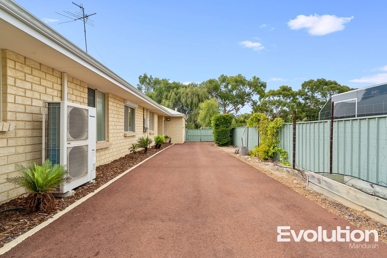 Additional image 34 of 8 Silverton Crescent, Erskine WA 6210