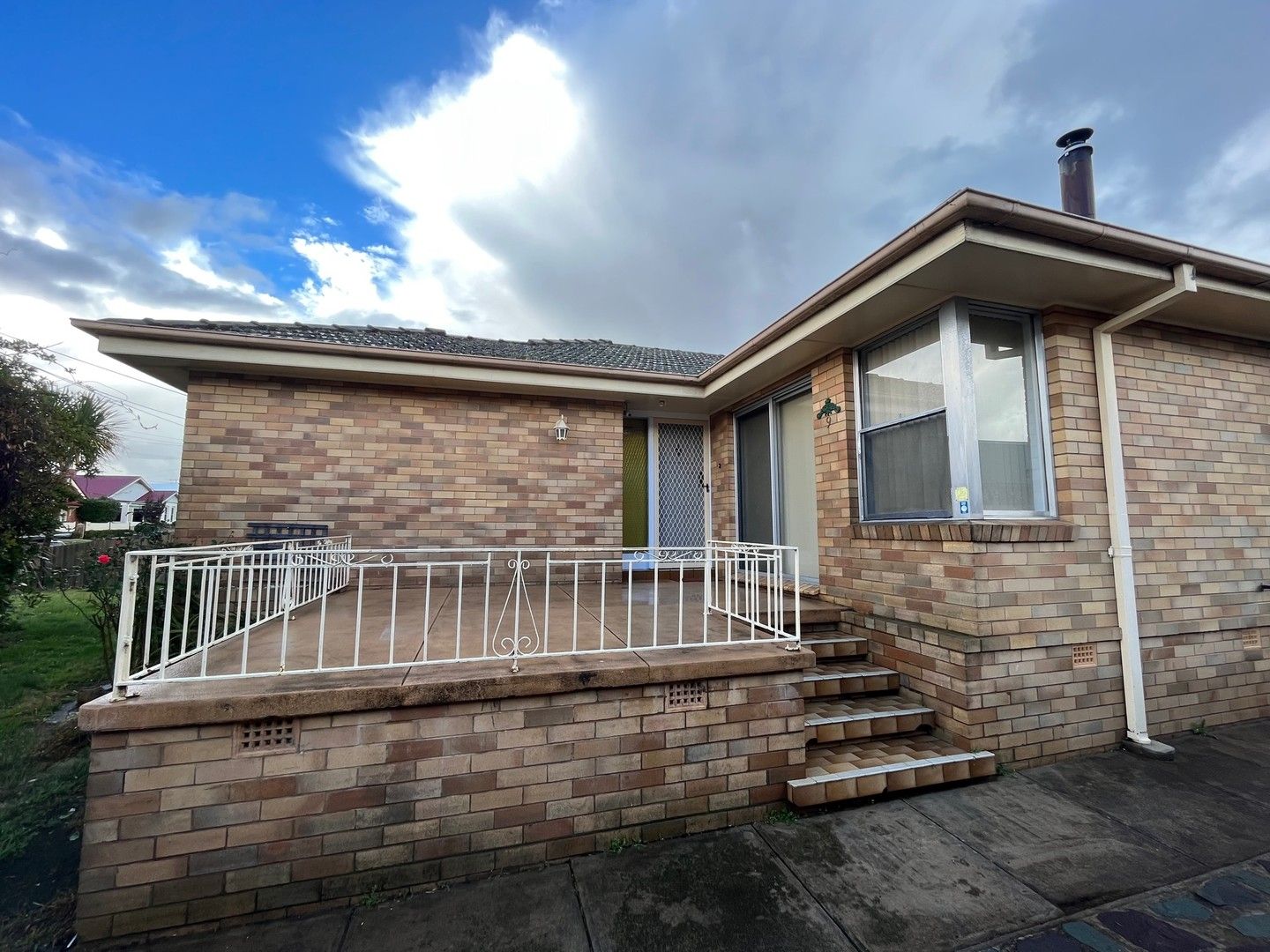 9 Kinghorne Street, Goulburn NSW 2580 House For Rent 500 Domain