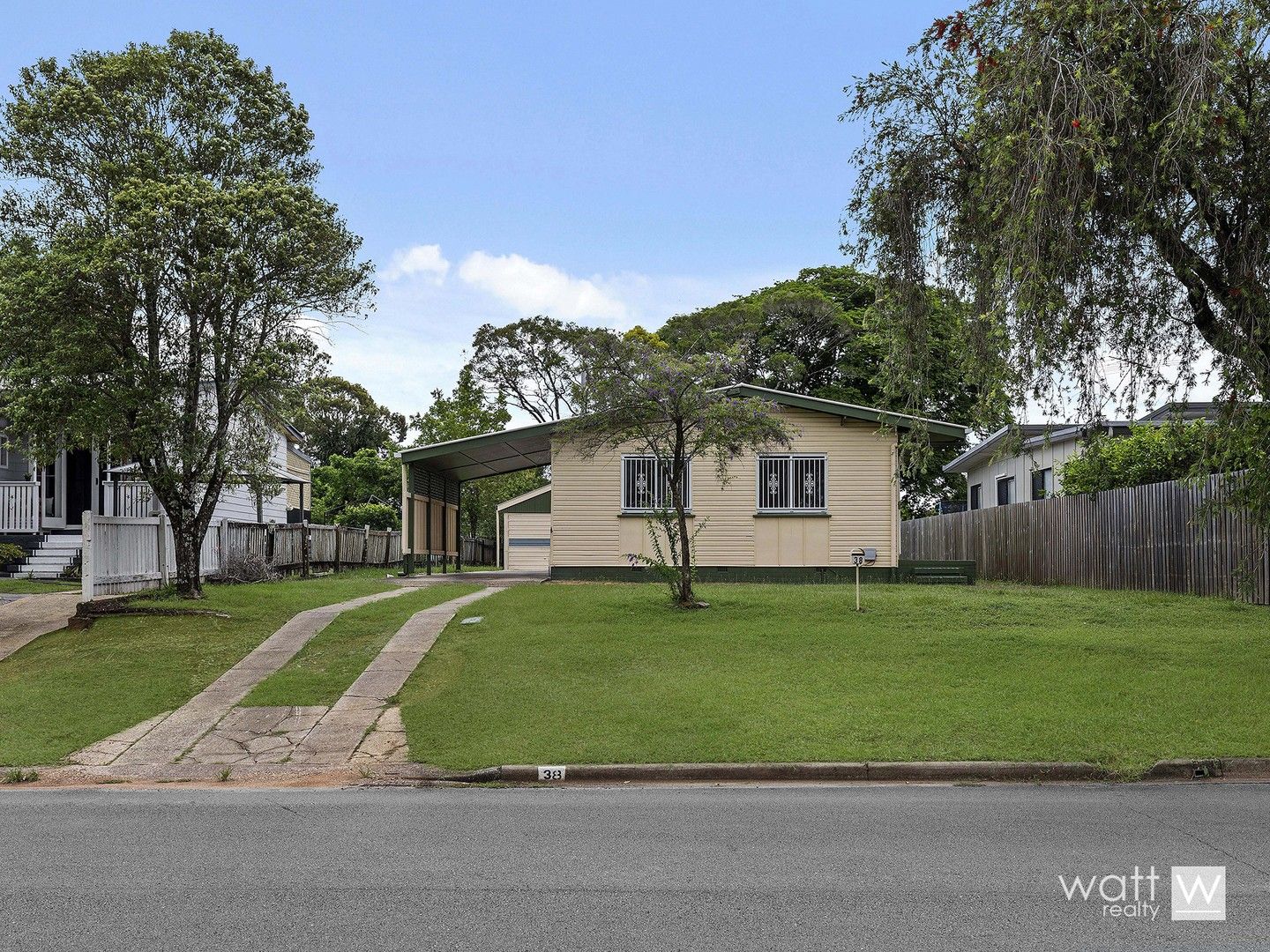 3 bedrooms House in 38 Hedge Street STRATHPINE QLD, 4500