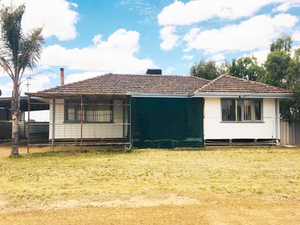 18 Mitchell Street, Kellerberrin WA 6410