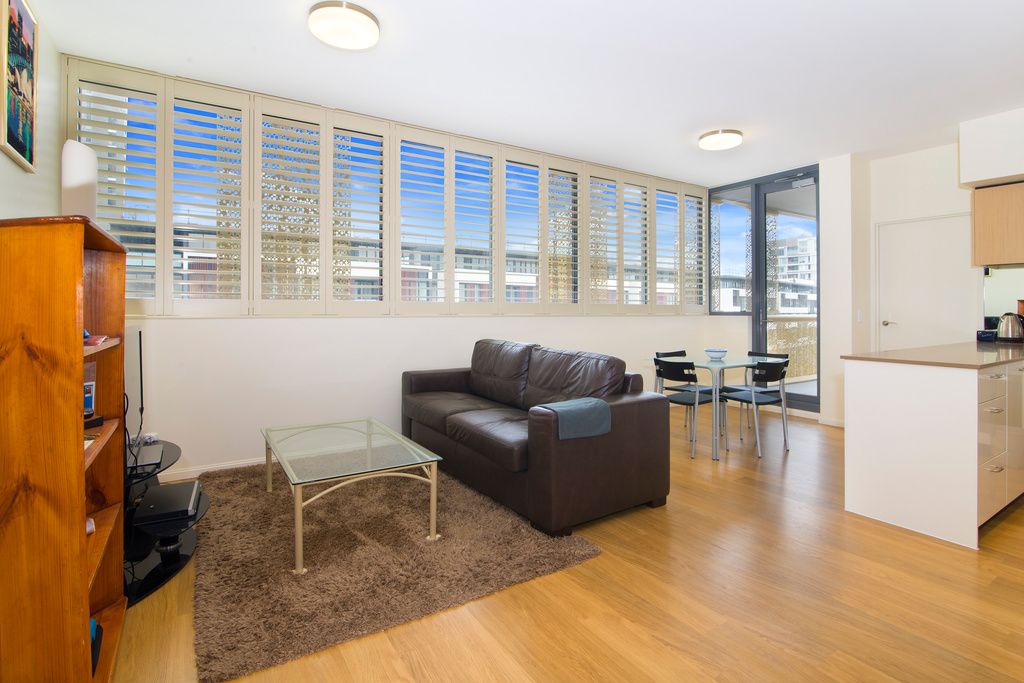2 bedrooms Apartment / Unit / Flat in 707/17 Gadigal Avenue ZETLAND NSW, 2017