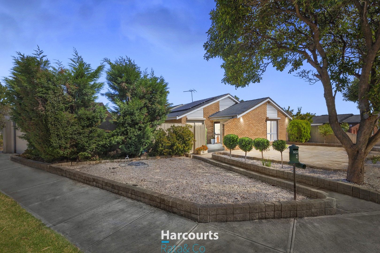 5 Madigan Crescent, Mill Park VIC 3082 Domain