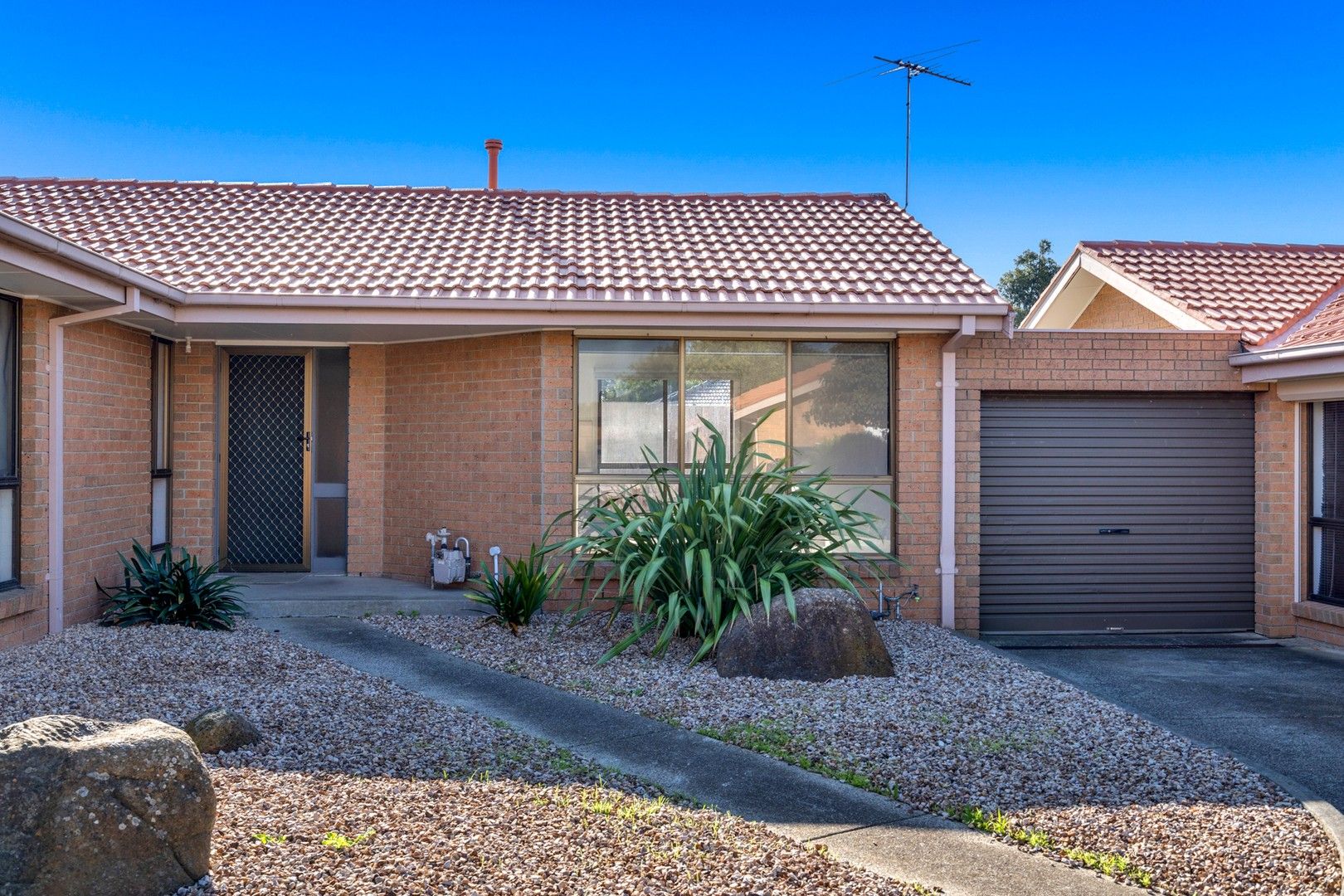 Unit 3/1113 Healey Street, Craigieburn VIC 3064 Apartment For Rent 370 Domain