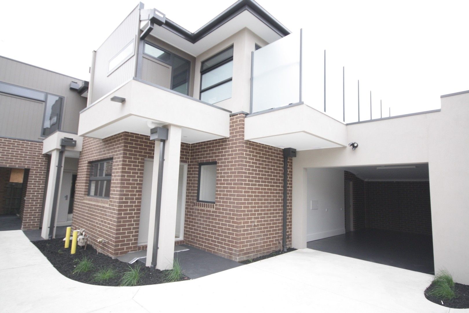 2 bedrooms Townhouse in 3/1 Stephenson Street SPRINGVALE VIC, 3171