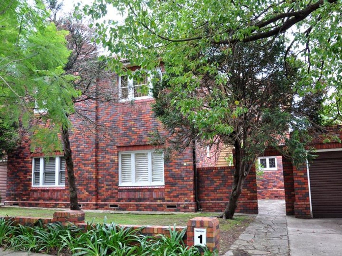 2 bedrooms Apartment / Unit / Flat in 5/1 Sutherland Road CHATSWOOD NSW, 2067