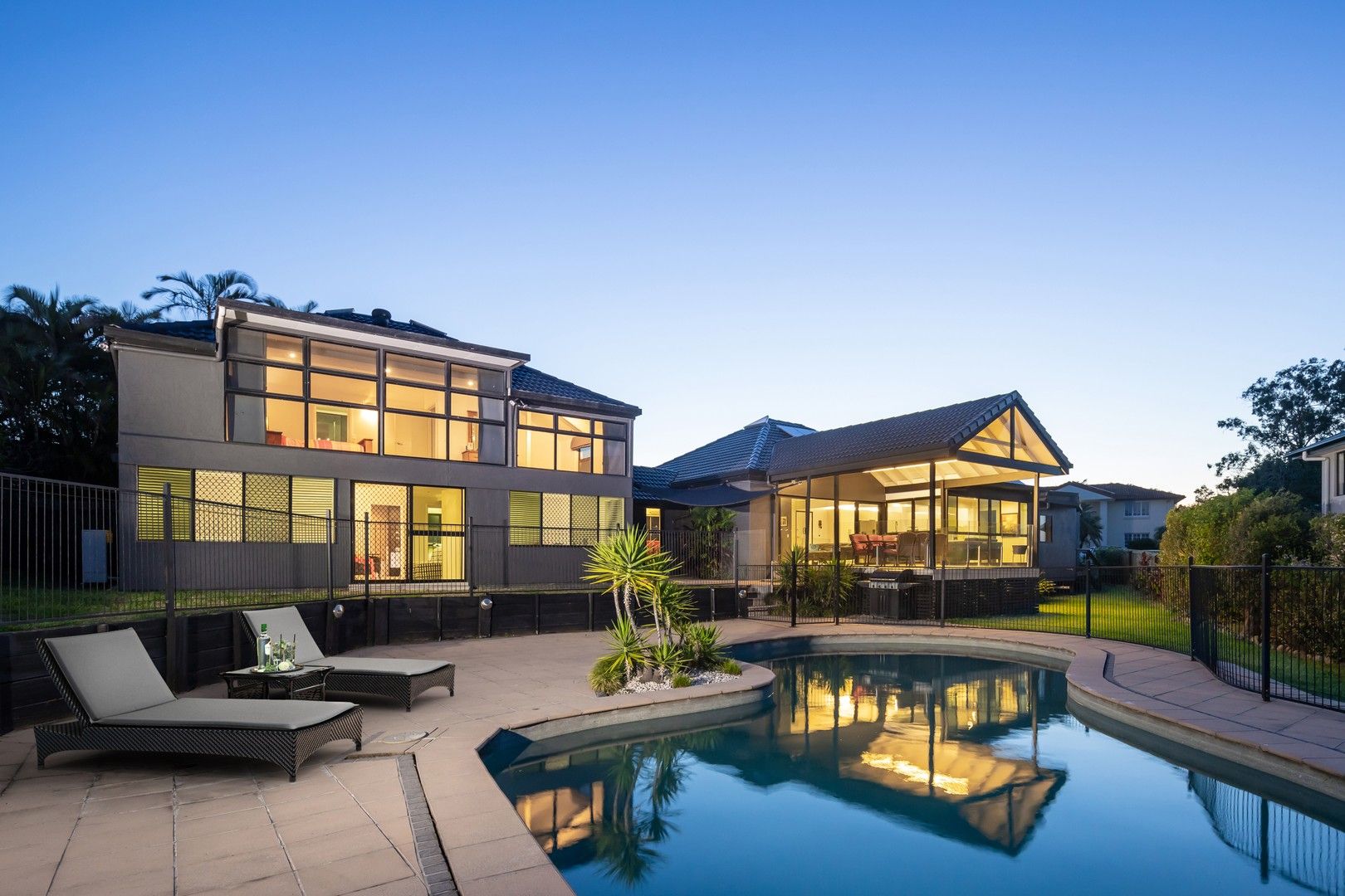 2 Wills Court Mount Ommaney QLD 4074 Domain