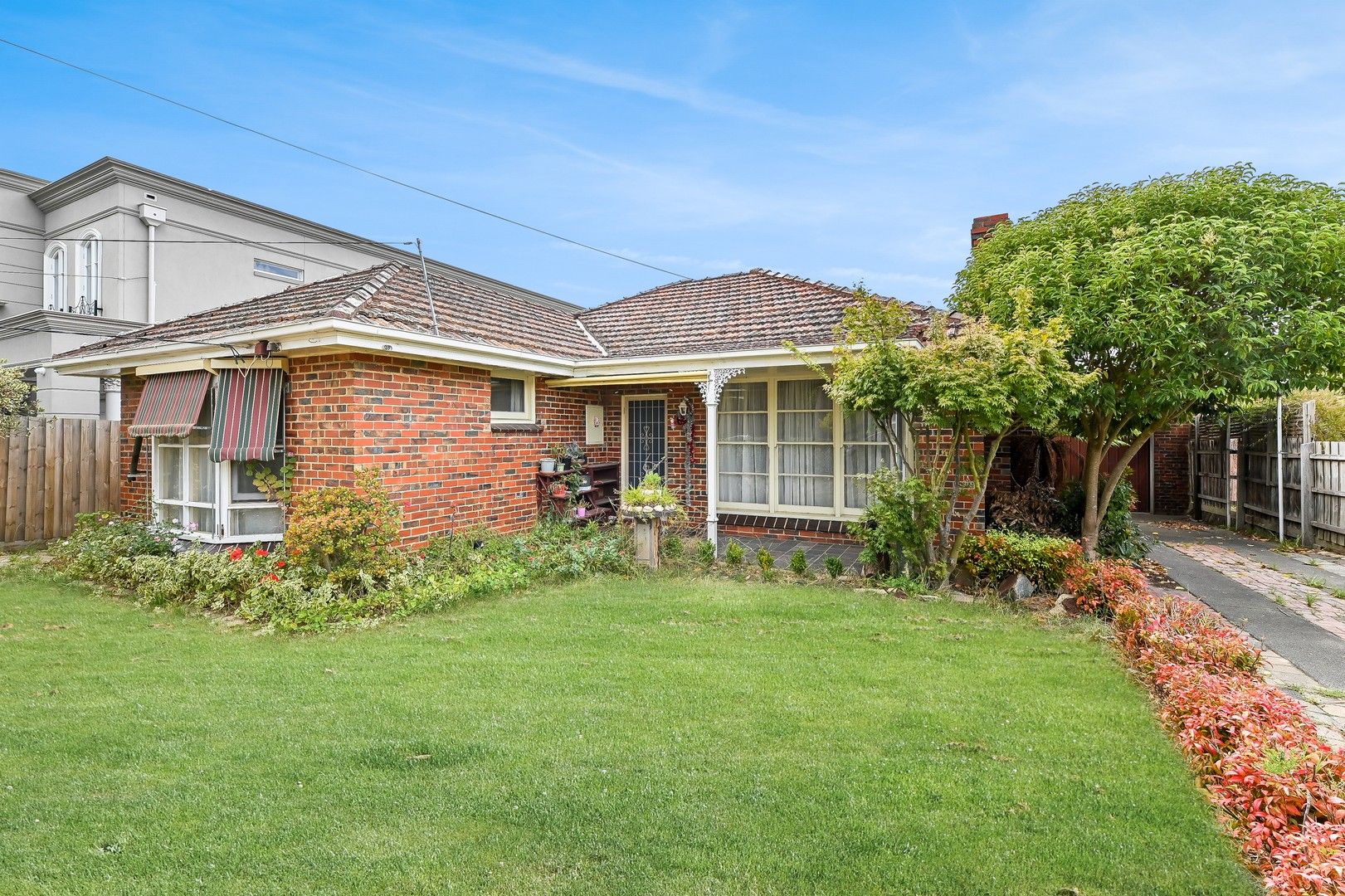 6 Panoramic Grove, Glen Waverley VIC 3150 House For Rent 520 Domain