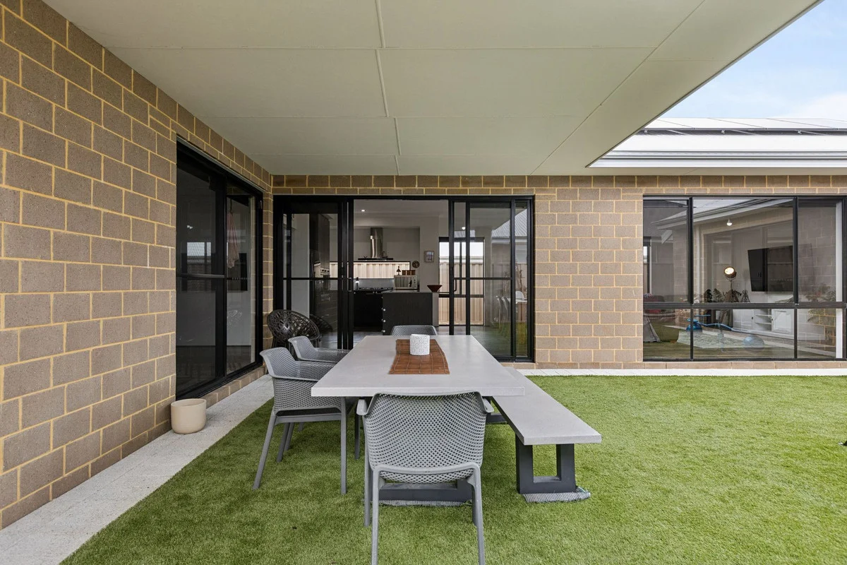 10 Chrysler Approach, Yanchep WA 6035 | Domain