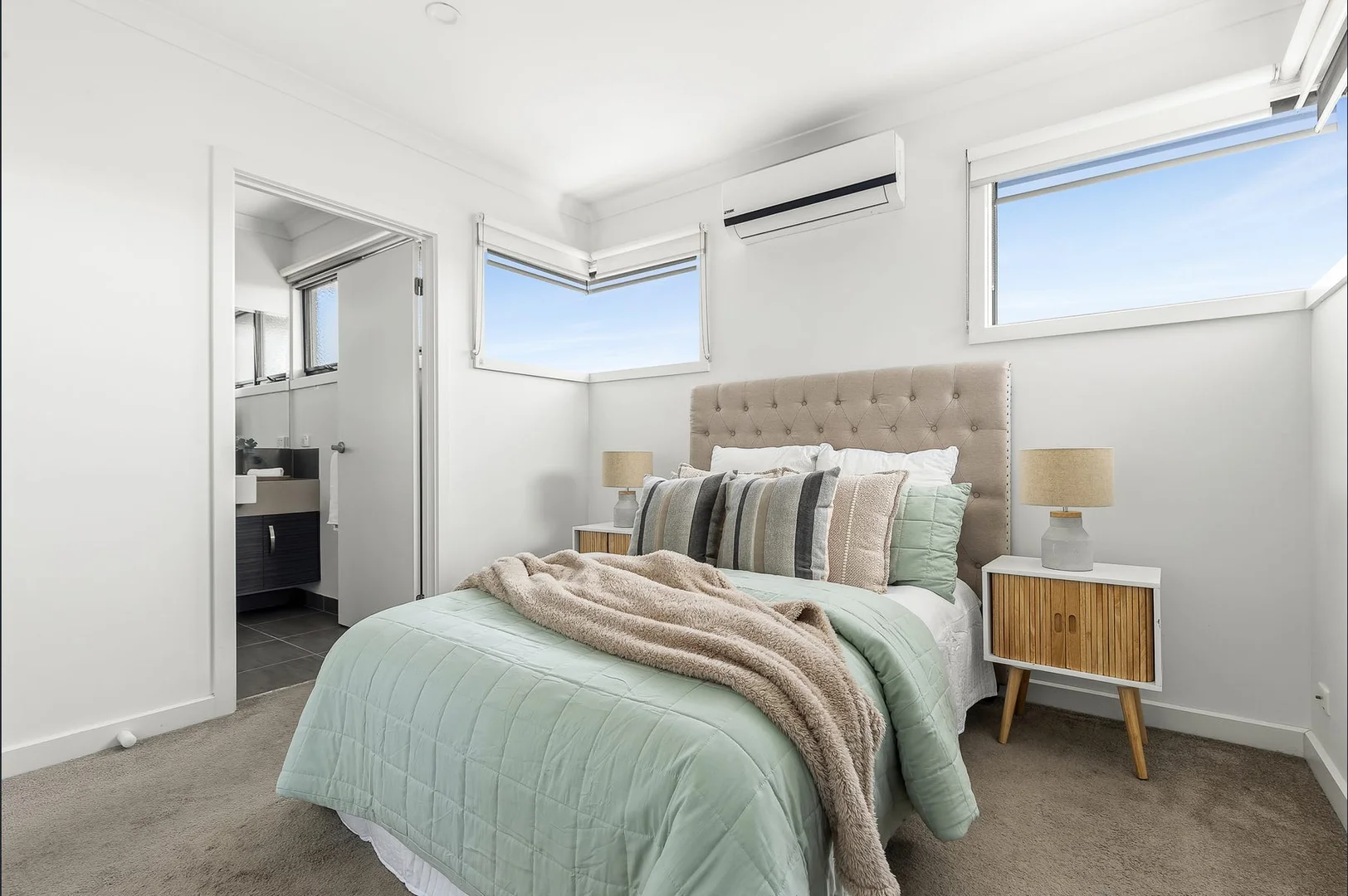 Additional image 5 of 2/4 Talbett Street, Burwood VIC 3125