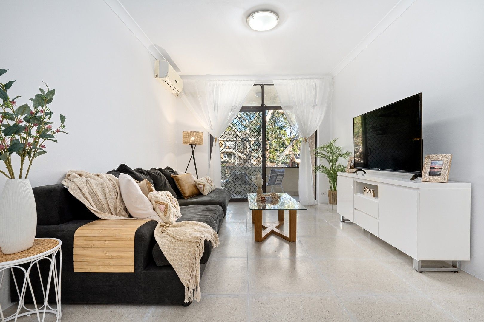 2 bedrooms Apartment / Unit / Flat in 1/3-7 Dunmore Street BEXLEY NSW, 2207