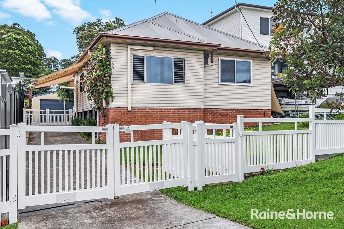 2 bedrooms House in 111 Railway Street TERALBA NSW, 2284