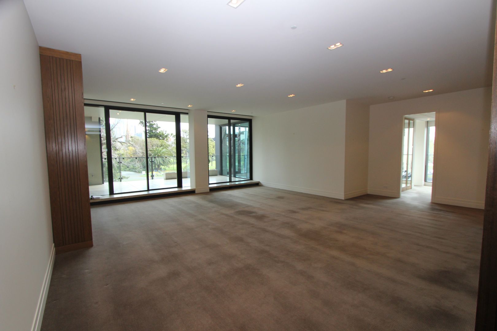 102/150 Clarendon Street, East Melbourne VIC 3002 Apartment For Rent