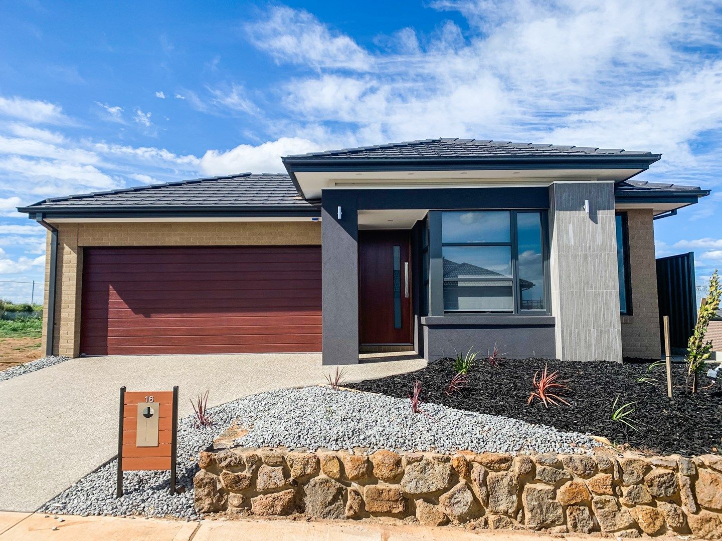 4 bedrooms House in 16 Sangre Street TRUGANINA VIC, 3029