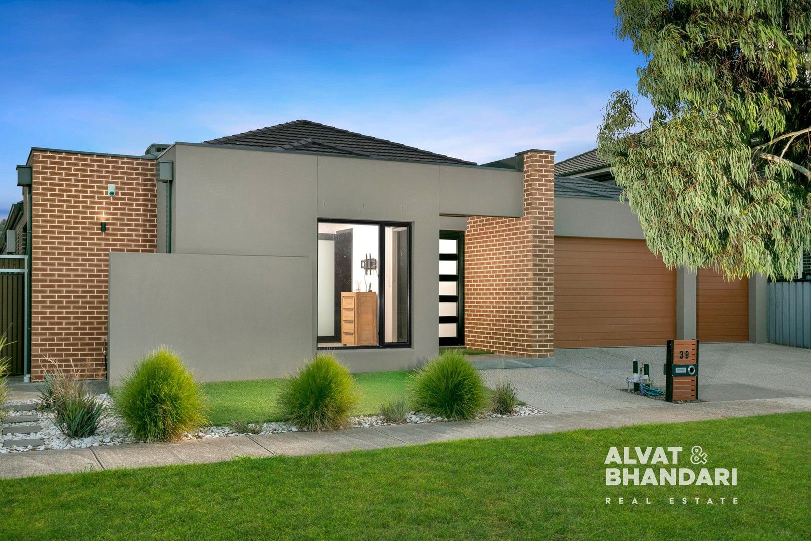 4 bedrooms House in 39 Riverway View CRAIGIEBURN VIC, 3064