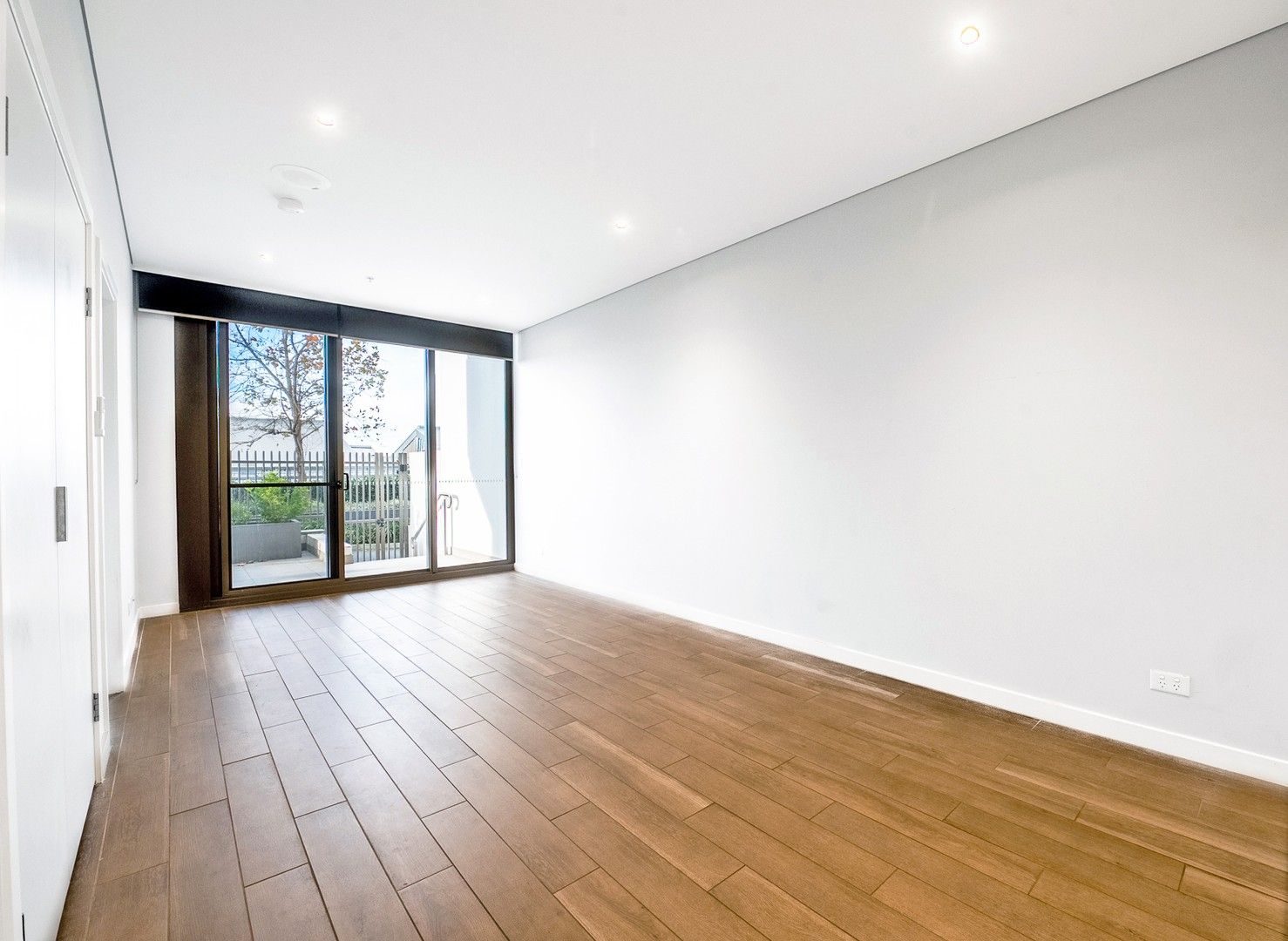 2 bedrooms Apartment / Unit / Flat in 305/3 Foreshore Place WENTWORTH POINT NSW, 2127