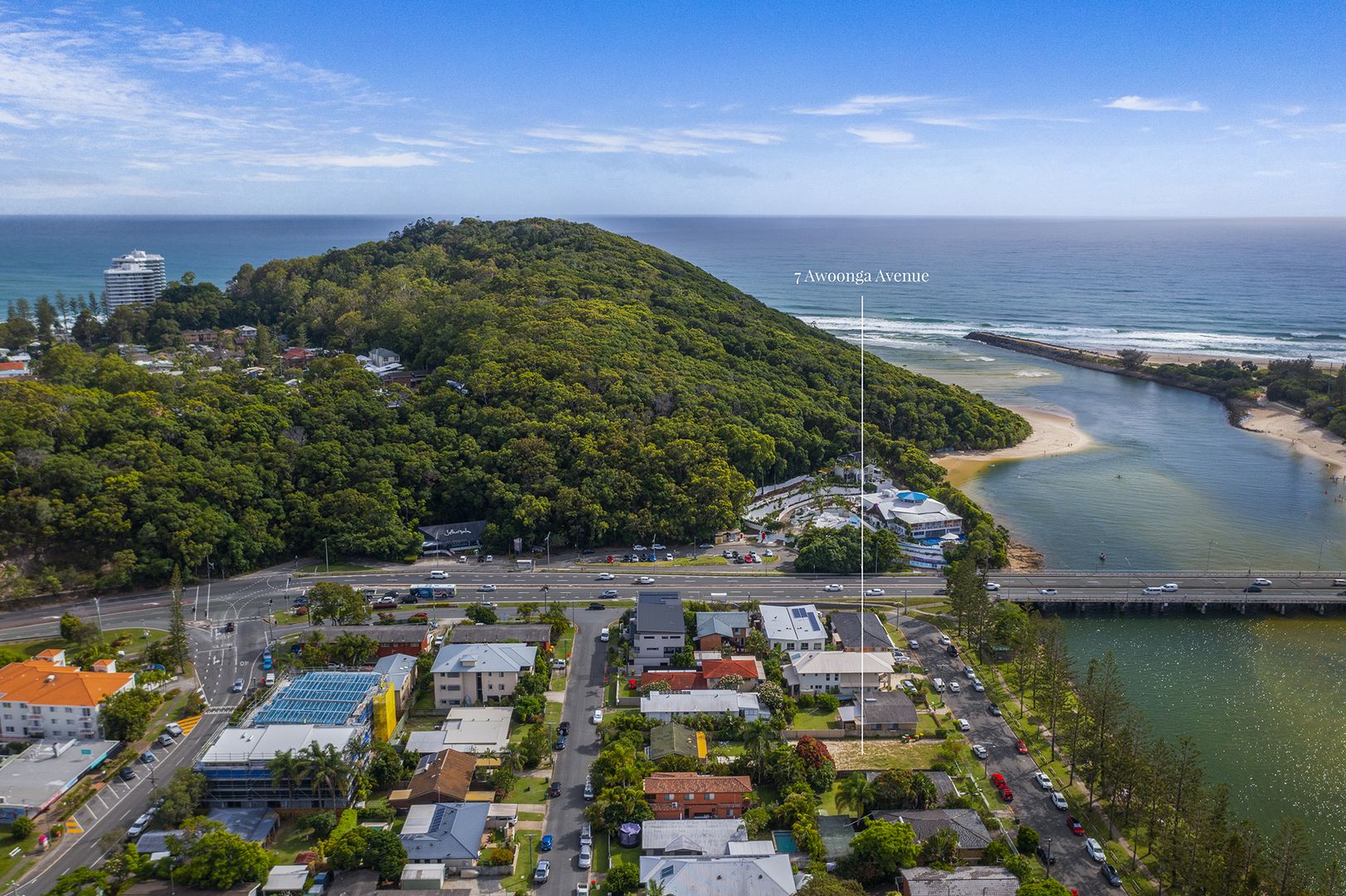 7 Awoonga Avenue, Burleigh Heads QLD 4220, Image 2