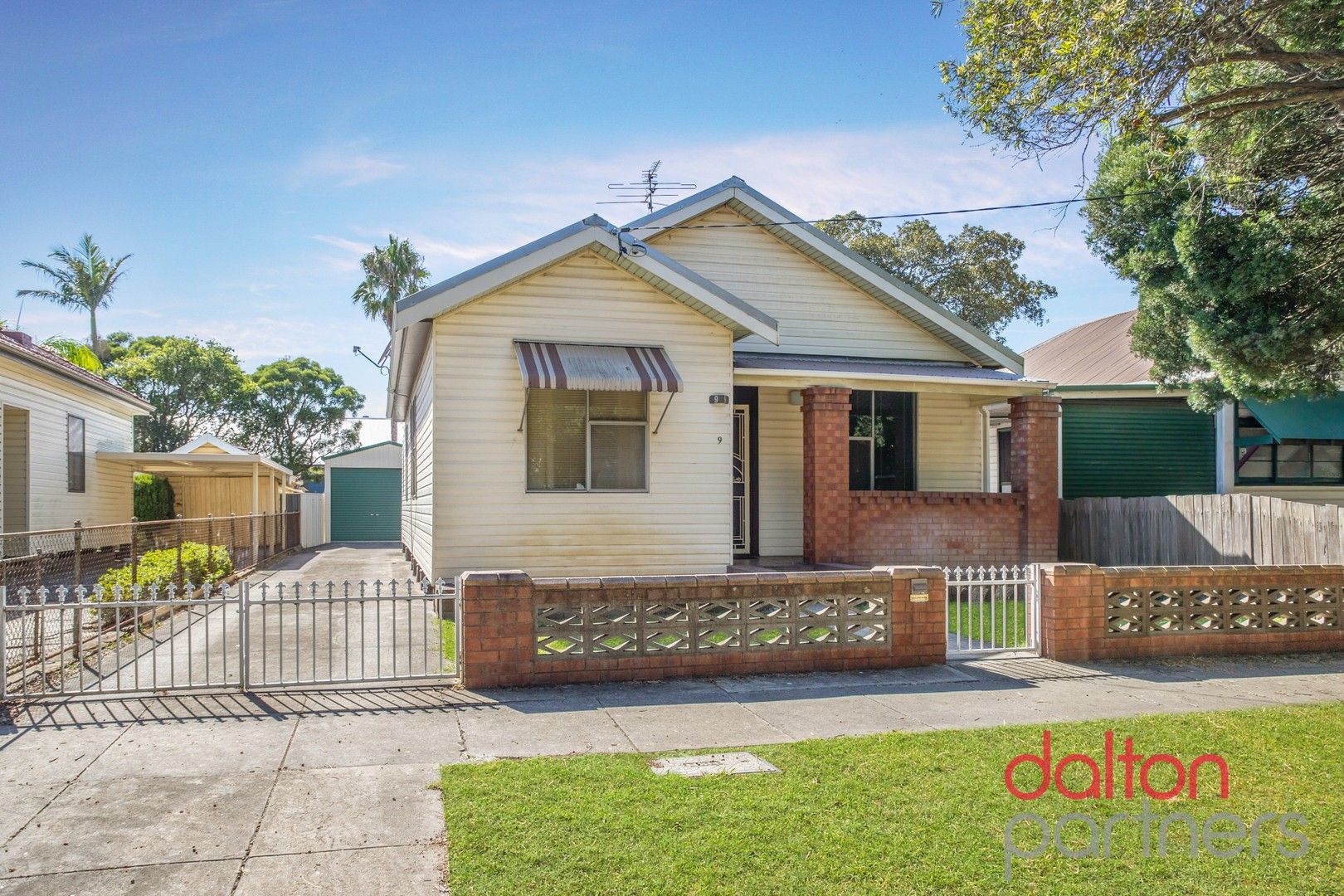9 Kitchener Parade, Mayfield East NSW 2304, Image 0