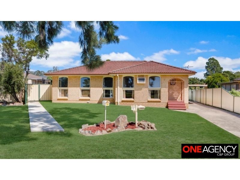 3 bedrooms House in 16 Lillas Place MINTO NSW, 2566