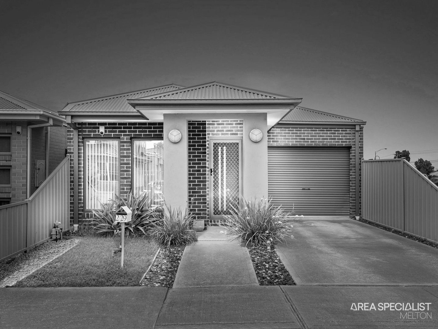 2/29 Lady Penrhyn Drive, Harkness VIC 3337, Image 0