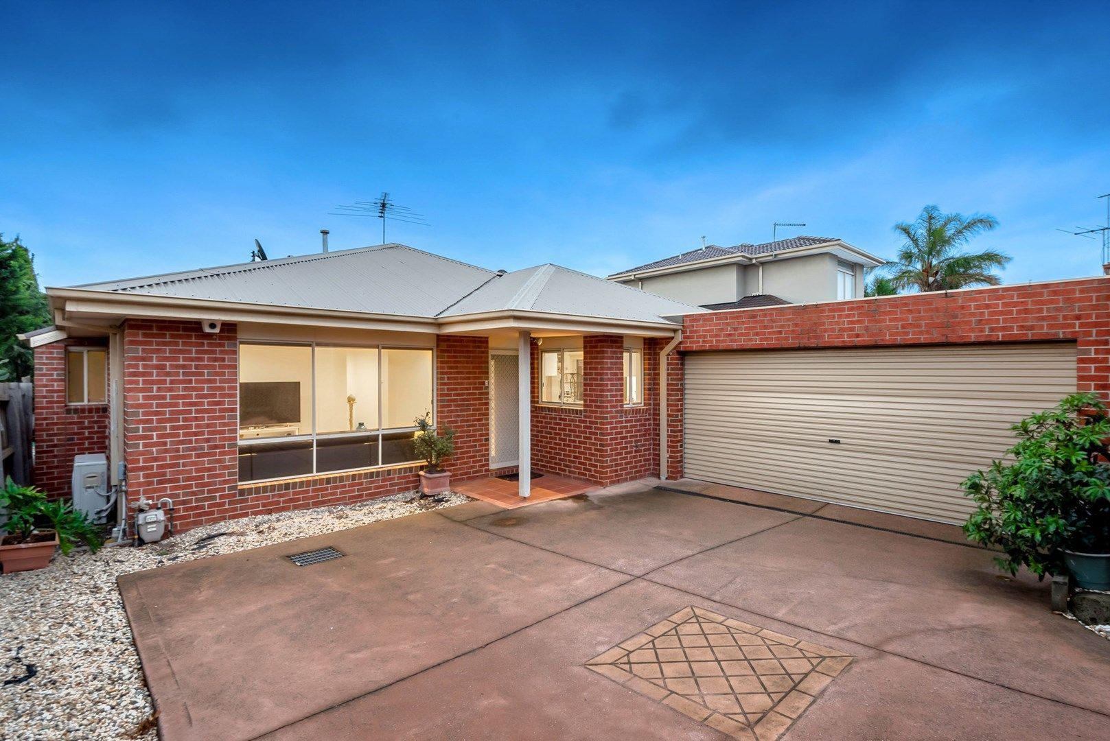 2/37 Eyre Street, Westmeadows VIC 3049