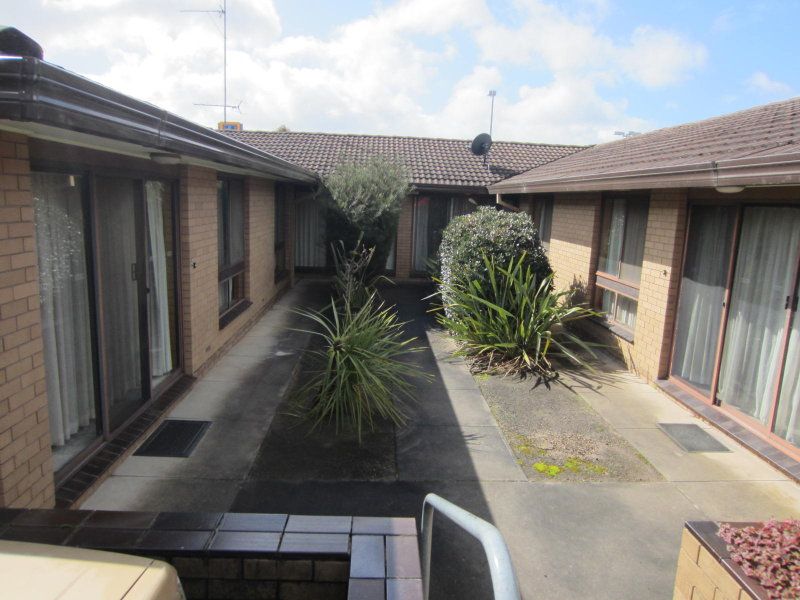 2/22 Brown Street, Hamilton VIC 3300, Image 0