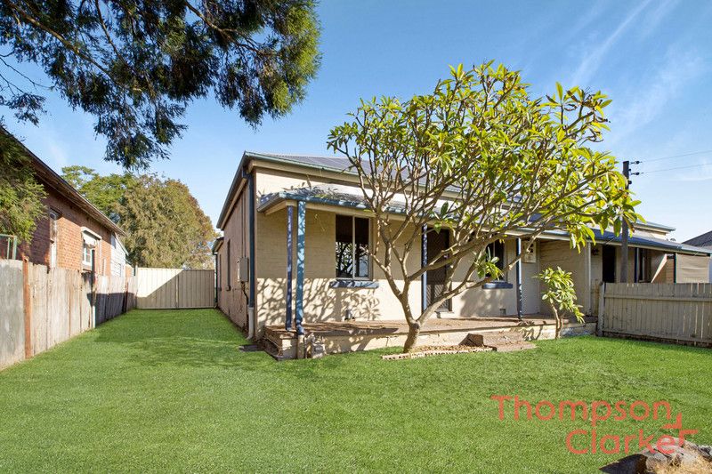 11 Young Street, East Maitland NSW 2323