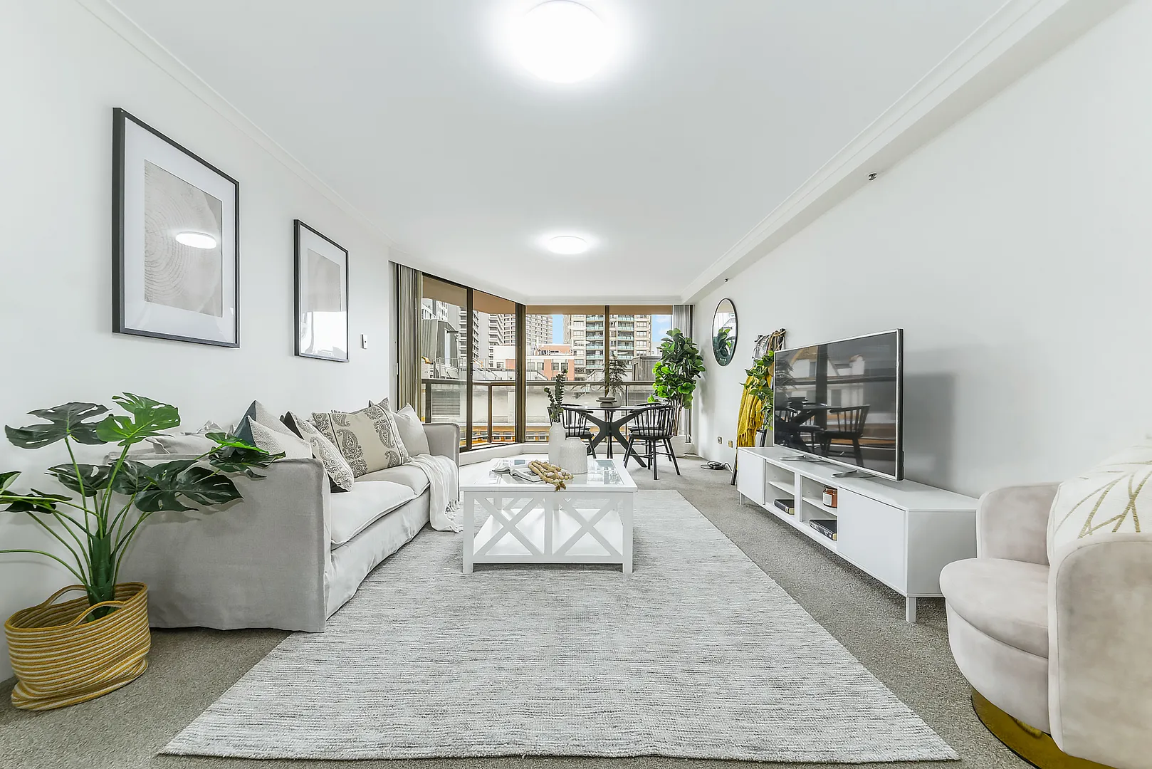 2 Bedroom 2 Bathroom Apartment in Museum Towers, Sydney