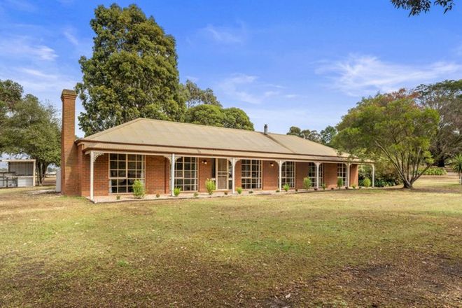 Picture of 15 James Court, SMYTHES CREEK VIC 3351