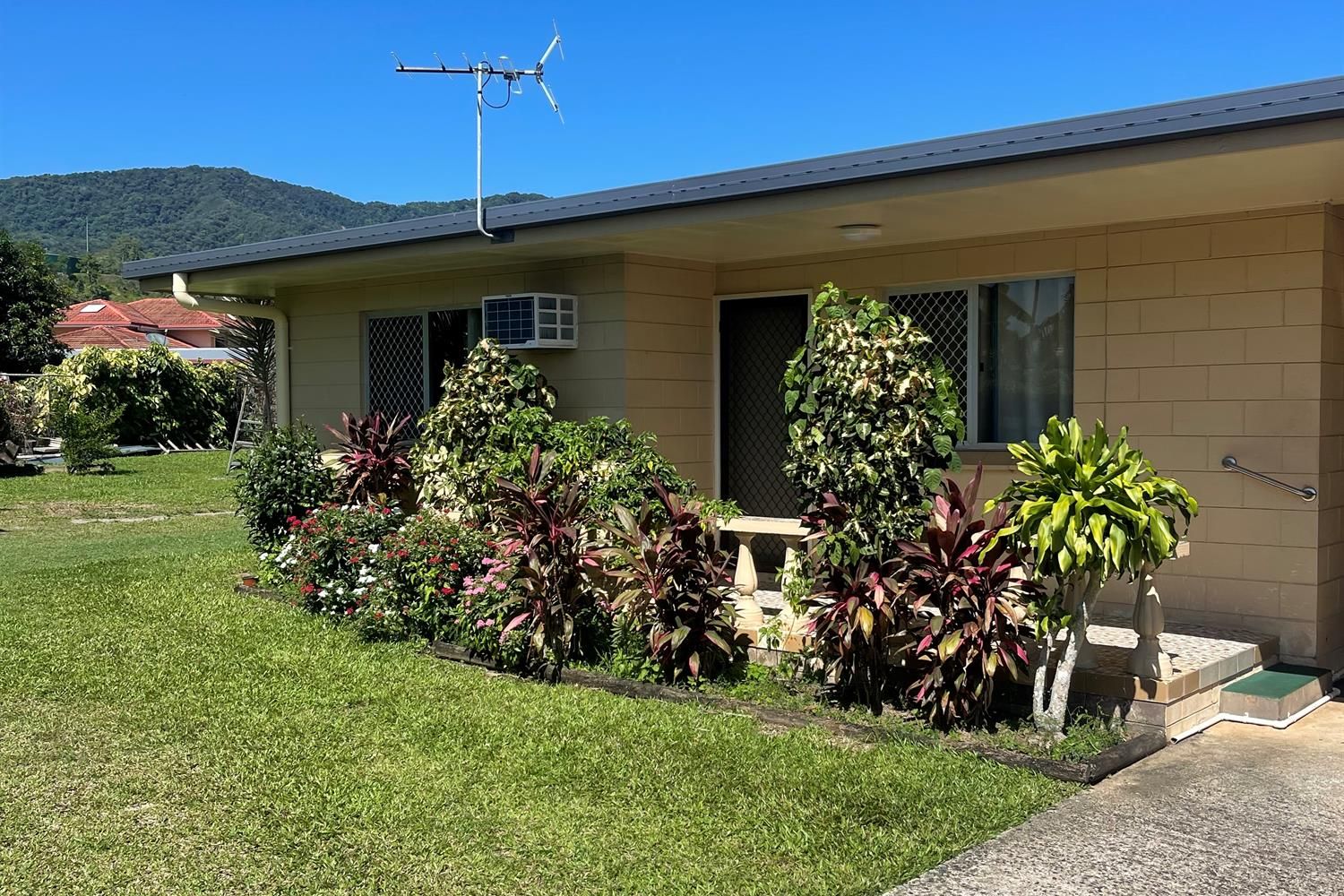 2 bedrooms Duplex in  WOREE QLD, 4868