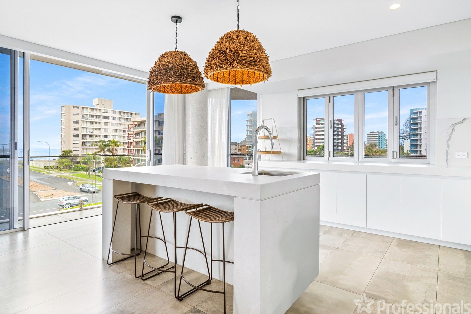 2 bedrooms Apartment / Unit / Flat in 8/7 Beach Street FORSTER NSW, 2428