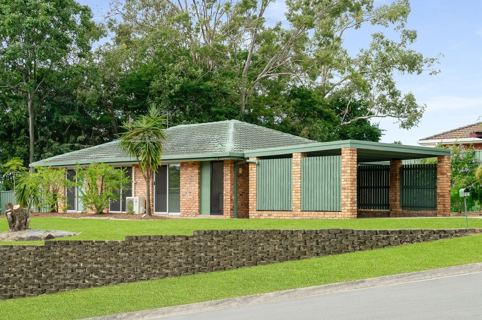 29 Thoms Crescent, Mount Warren Park QLD 4207