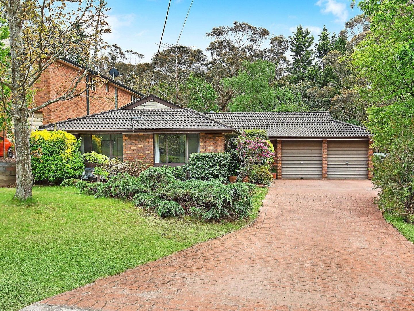 4 bedrooms House in 7 Cook Road WENTWORTH FALLS NSW, 2782