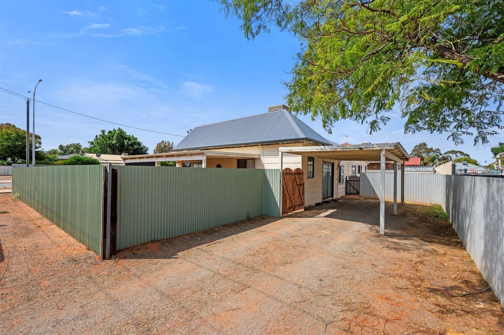 3 bedrooms House in 55 Graeme Street LAMINGTON WA, 6430