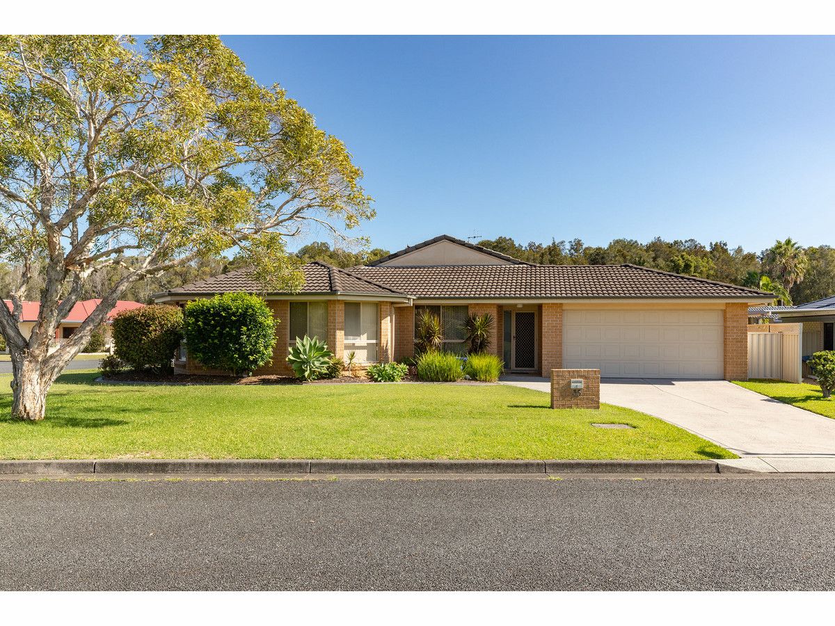 1/35 Livistona Drive, Forster NSW 2428