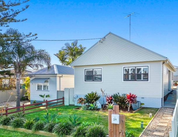 29 Brown Street, Redhead NSW 2290