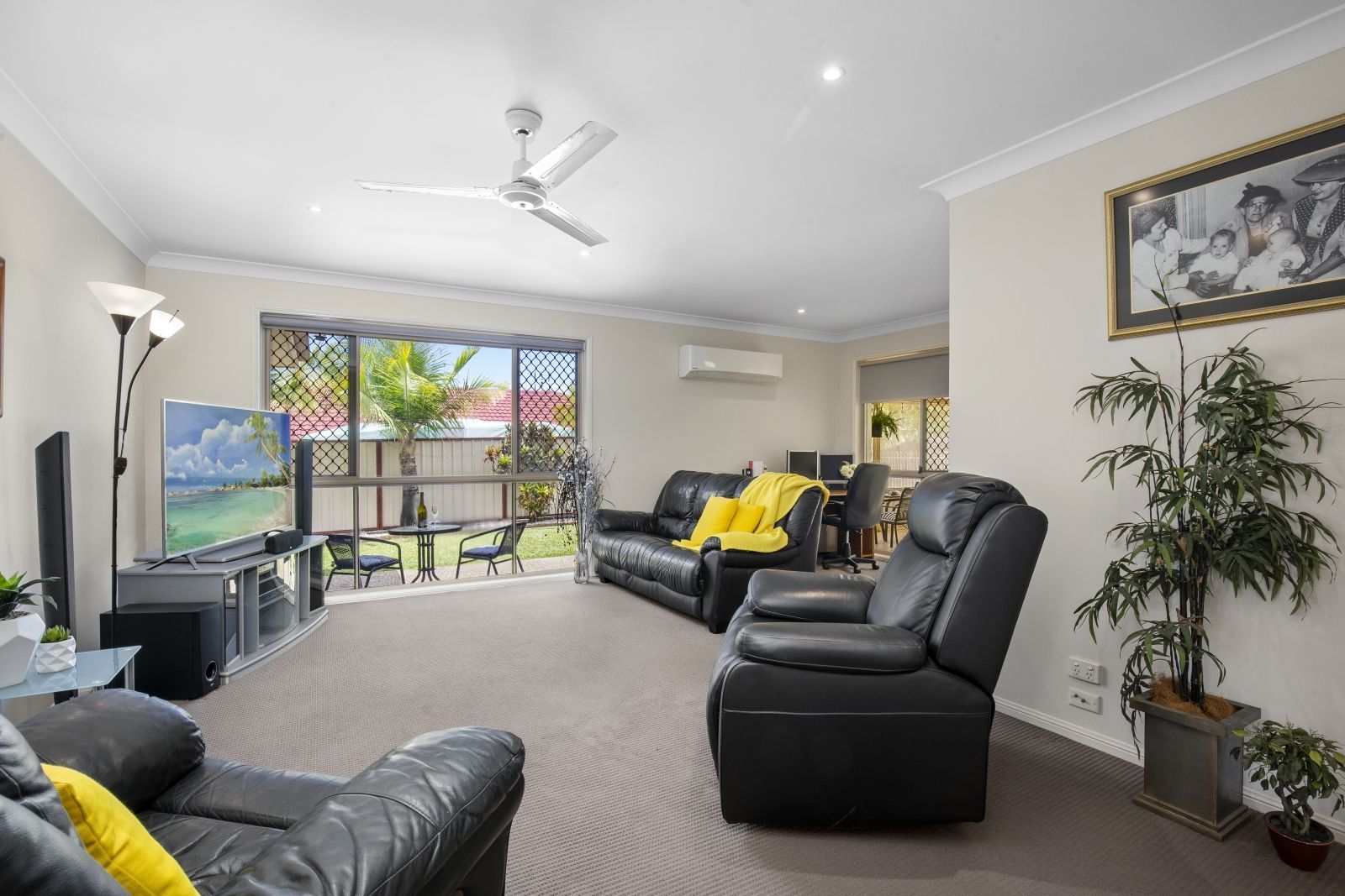 55 Ridgevale Drive, Helensvale QLD 4212, Image 2