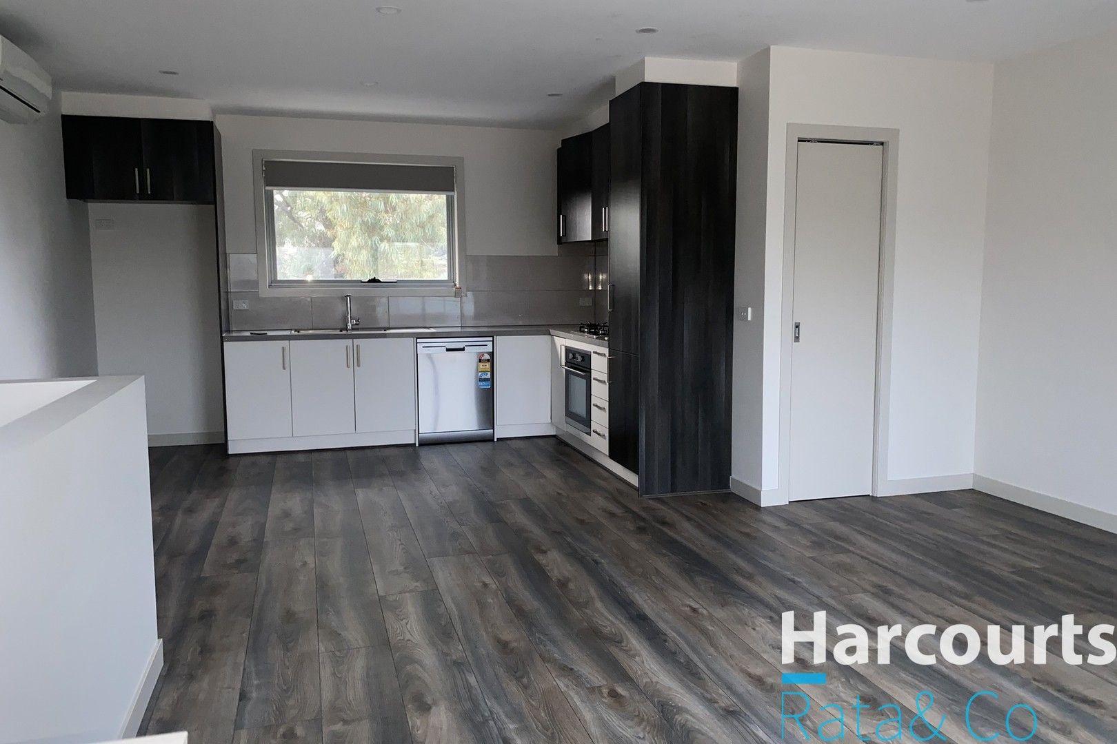 2 bedrooms Townhouse in 4/68 Strathmerton Street RESERVOIR VIC, 3073