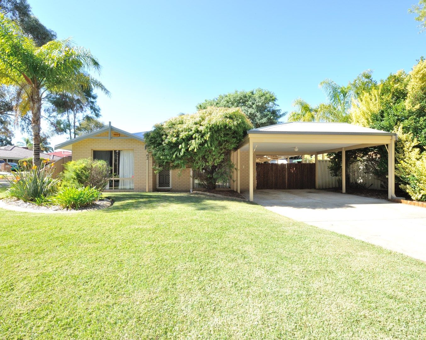 62 Perham Crescent, Leda WA 6170