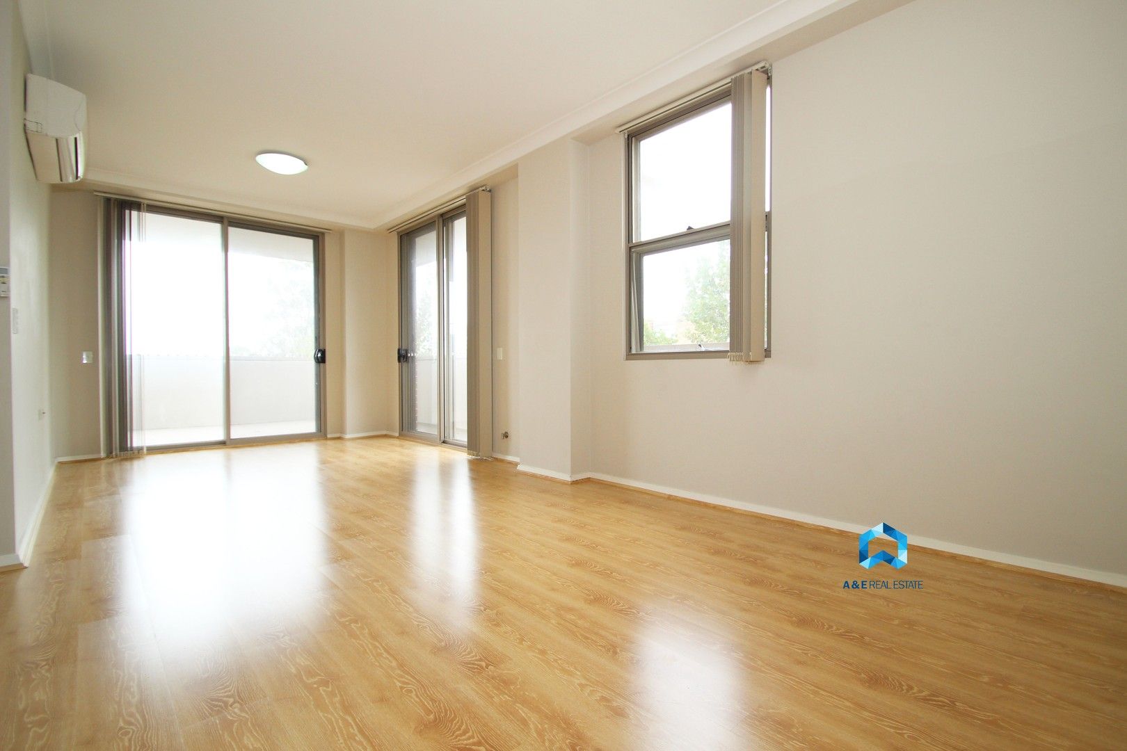 2 bedrooms Apartment / Unit / Flat in 3/17 Kitchener Parade BANKSTOWN NSW, 2200