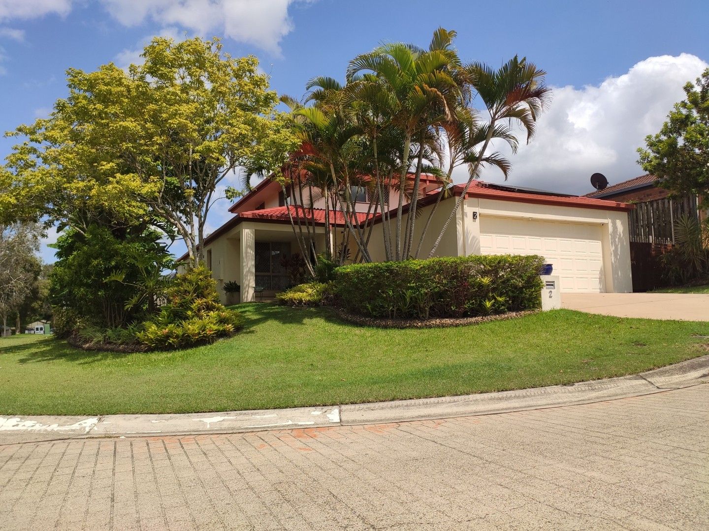 2 Beauchamp Street, Seventeen Mile Rocks QLD 4073, Image 0