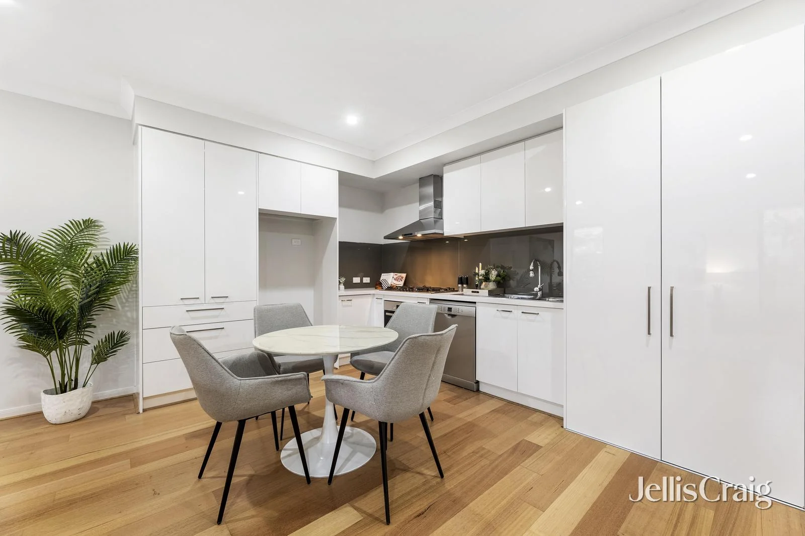 Additional image 3 of 5B Jacqueline Road, Mount Waverley VIC 3149