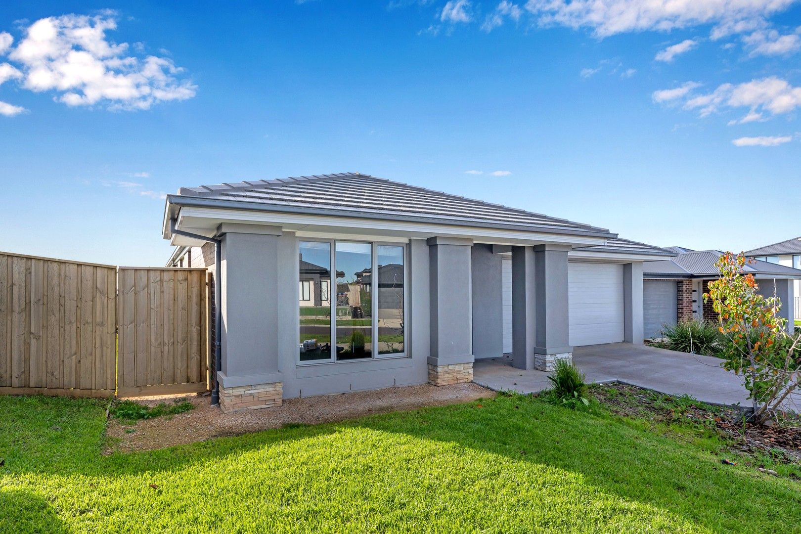 13 Lancashire Drive, Werribee VIC 3030 House For Rent 450 Domain