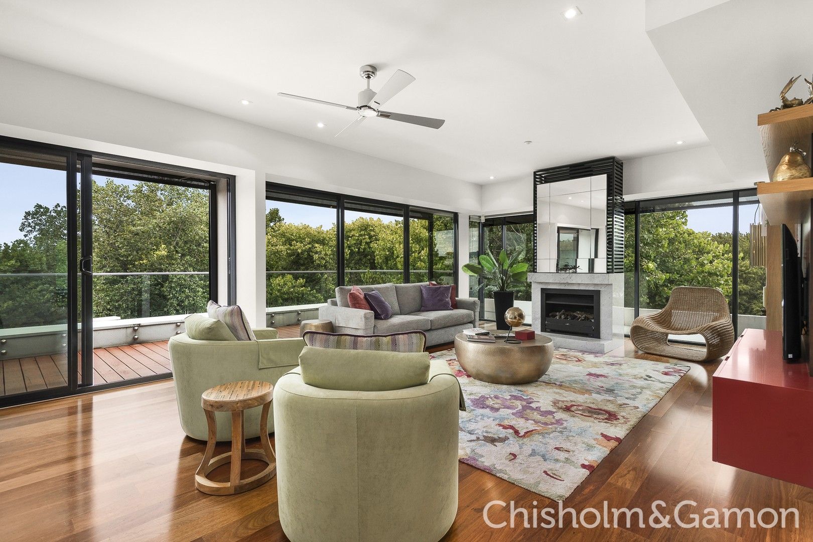 2 bedrooms Apartment / Unit / Flat in 15/2a Tiuna Grove ELWOOD VIC, 3184